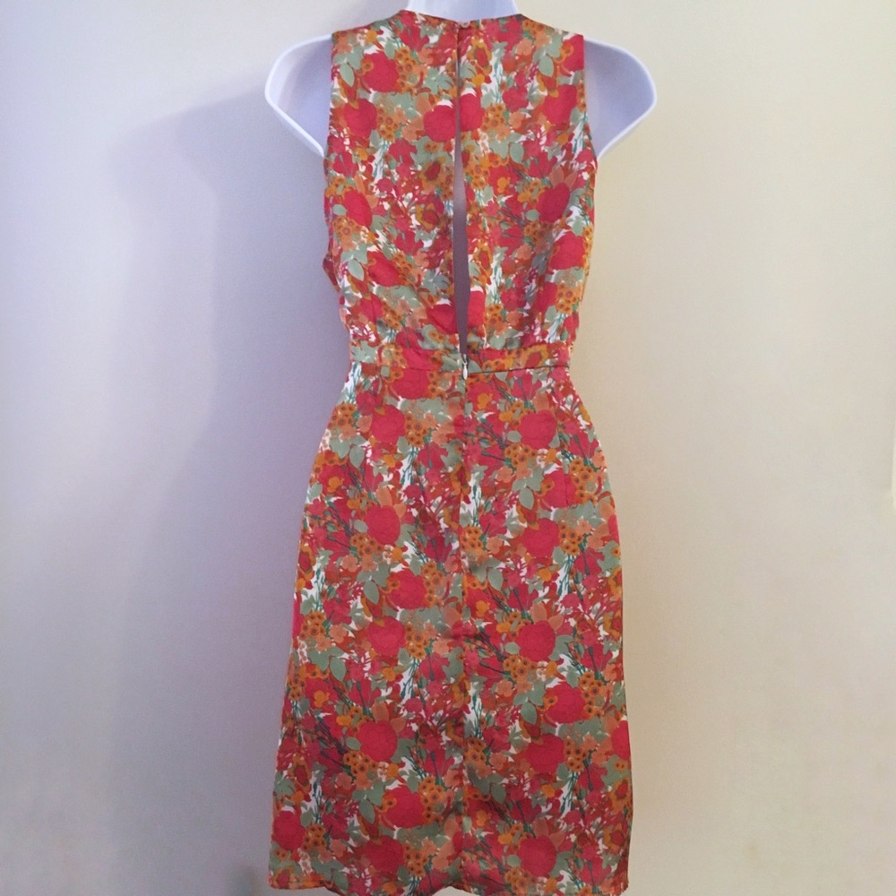 Forever 21 Contemporary Floral Sleeveless Dress - Picture 6 of 8